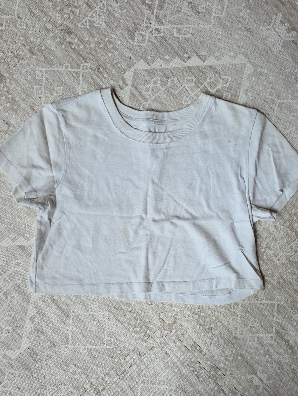 Urban Outfitters White Cropped Tee